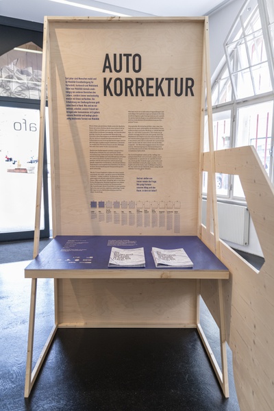 Ausstellungsansicht Autokorrektur