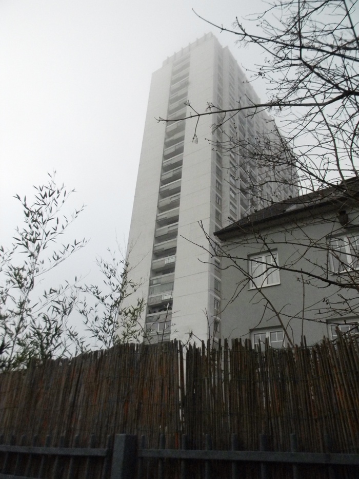 Maria-Theresia-Hochhaus, Wels, Architektur: Anton Wiltschnig & Otto Češka