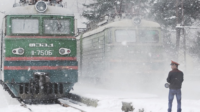 A TUNNEL (DE/GE 2019), R: Nino Orjonikidze, Vano Arsenishvili, 90 min.