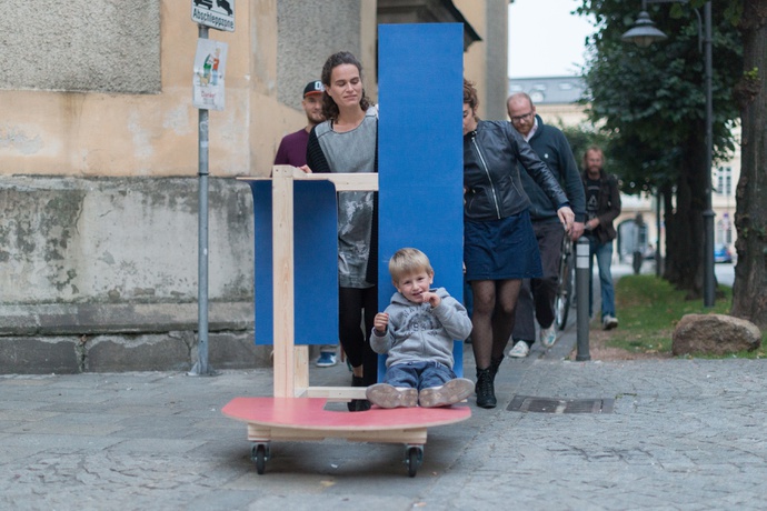 mobile scultptures, Josephine Sweeney (AIR2016)